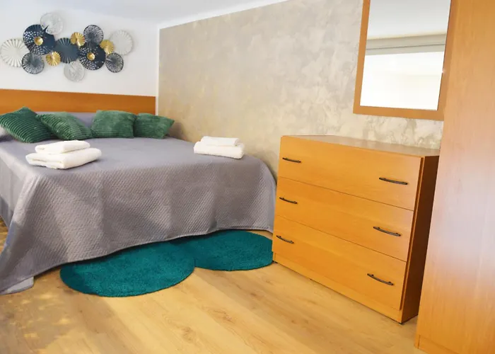 Domus Athena * בארי